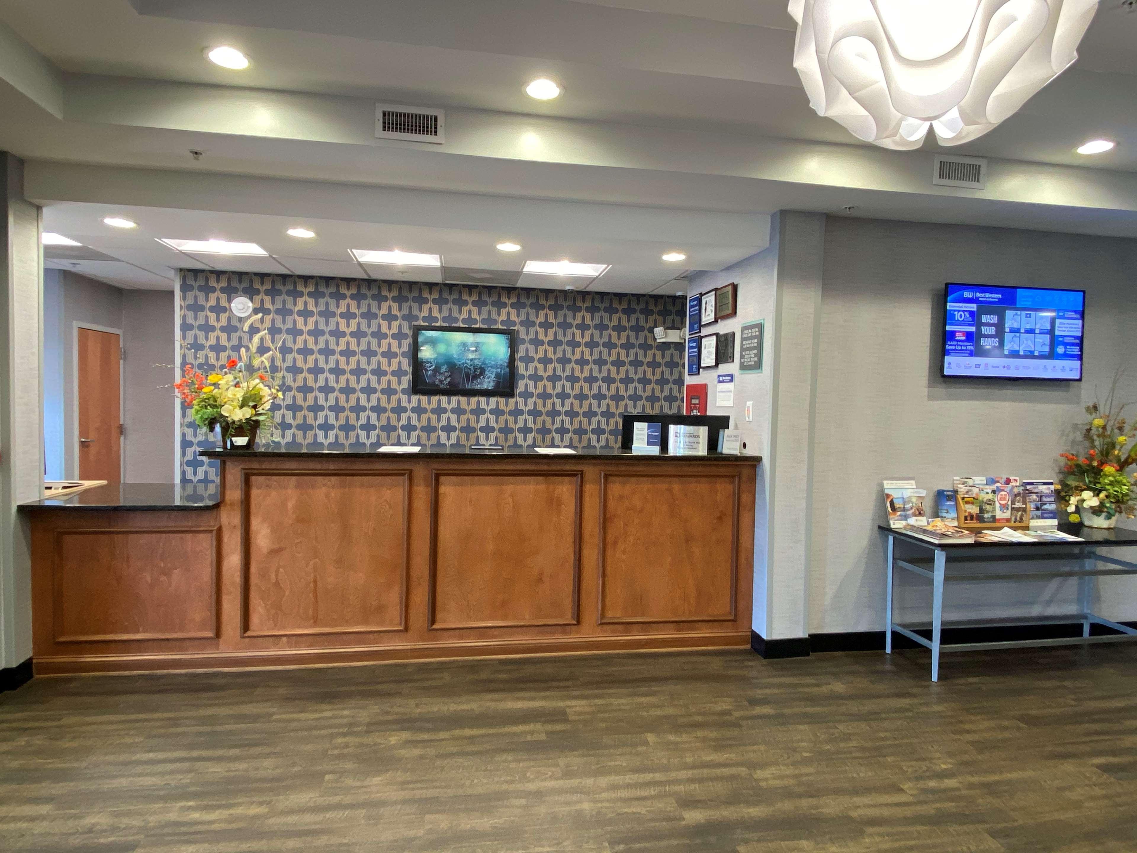 Best Western Smithfield Inn Екстериор снимка