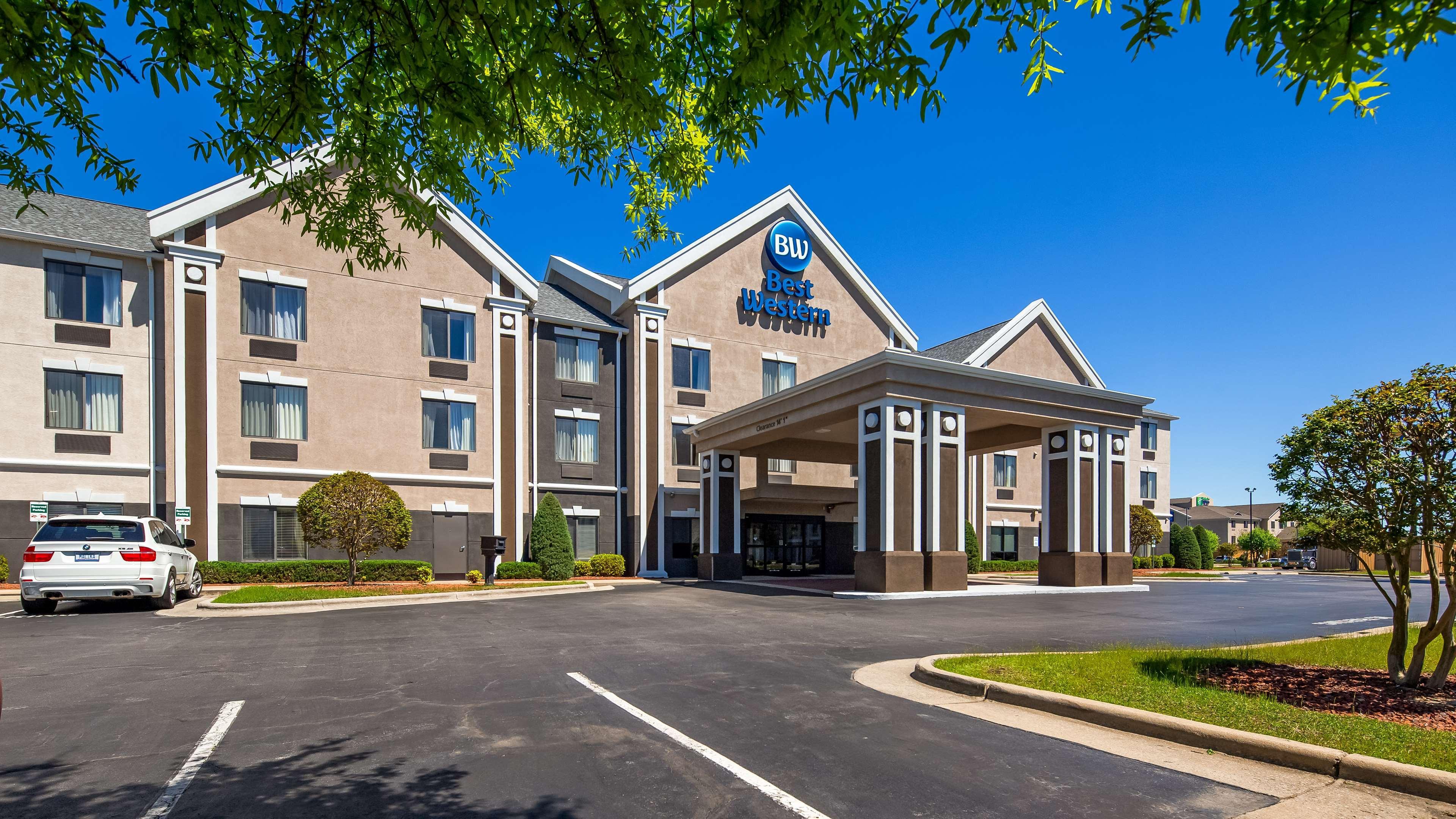 Best Western Smithfield Inn Екстериор снимка