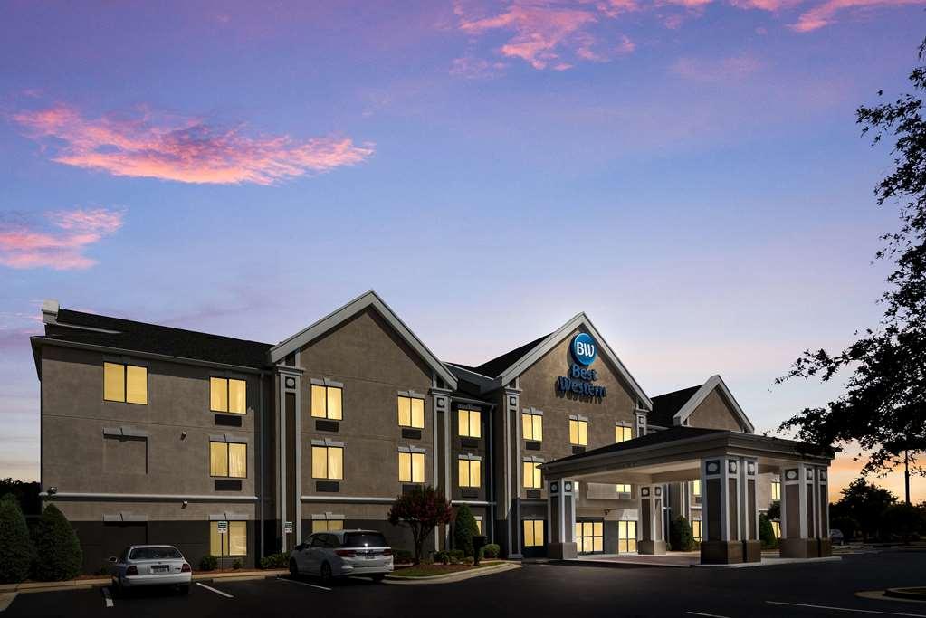 Best Western Smithfield Inn Екстериор снимка