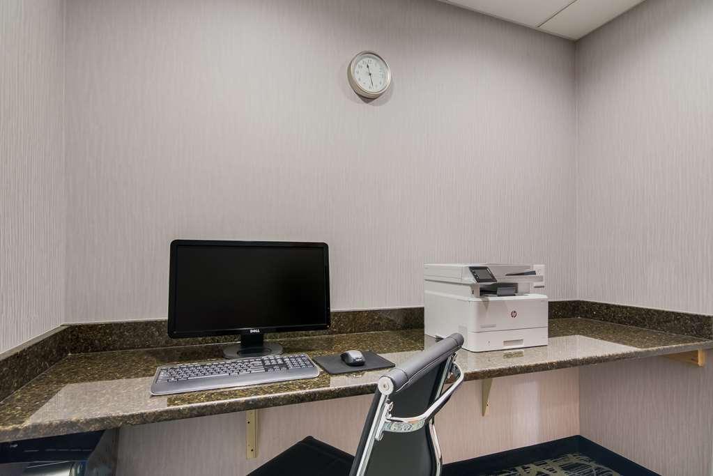 Best Western Smithfield Inn Съоръжения снимка