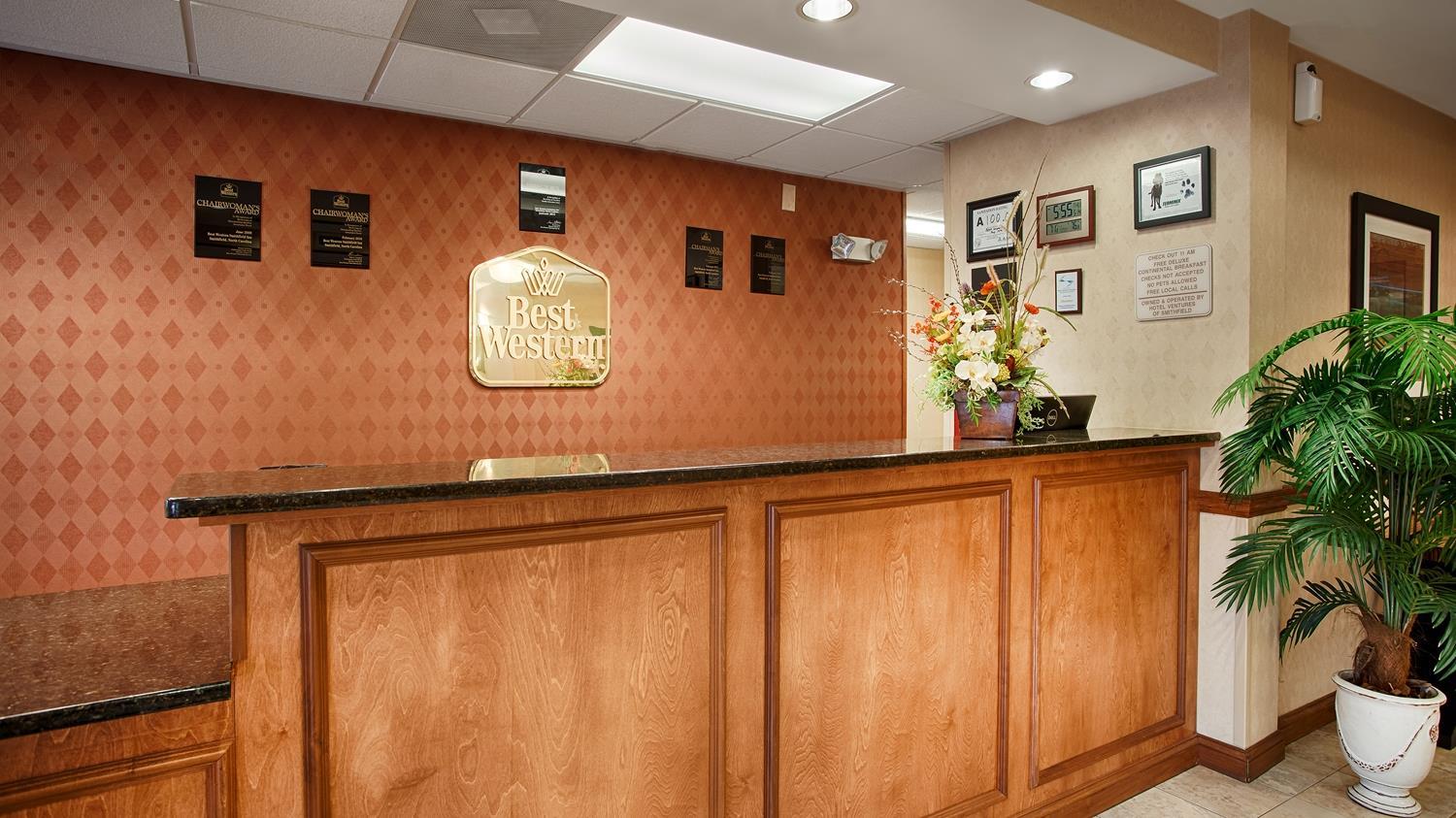 Best Western Smithfield Inn Екстериор снимка