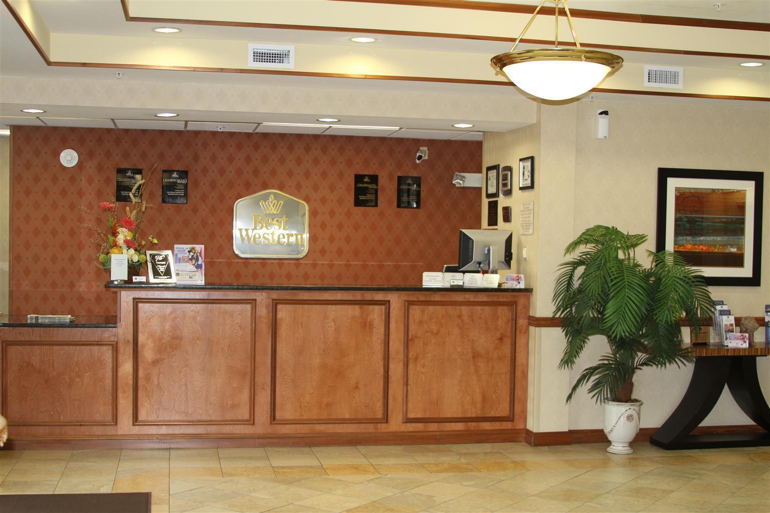 Best Western Smithfield Inn Интериор снимка